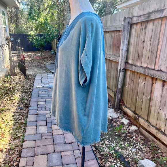 Umgee Dip Dye Lady’s Top im Peacock; Size Small - Picture 2 of 7